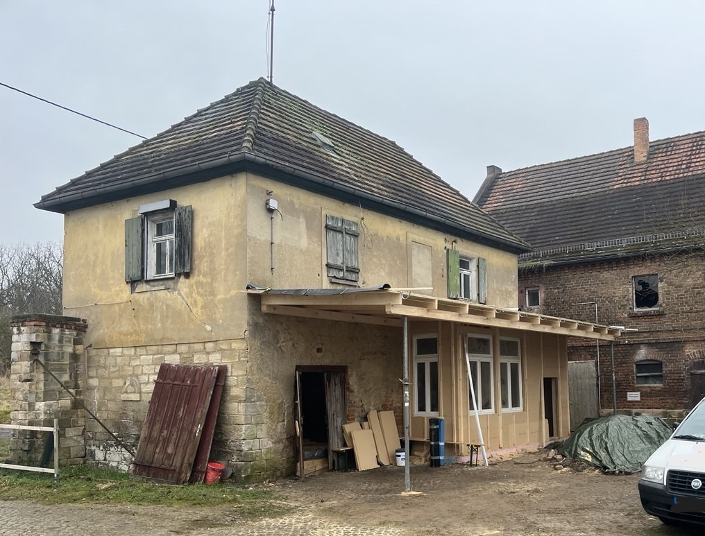Home 6.jpg